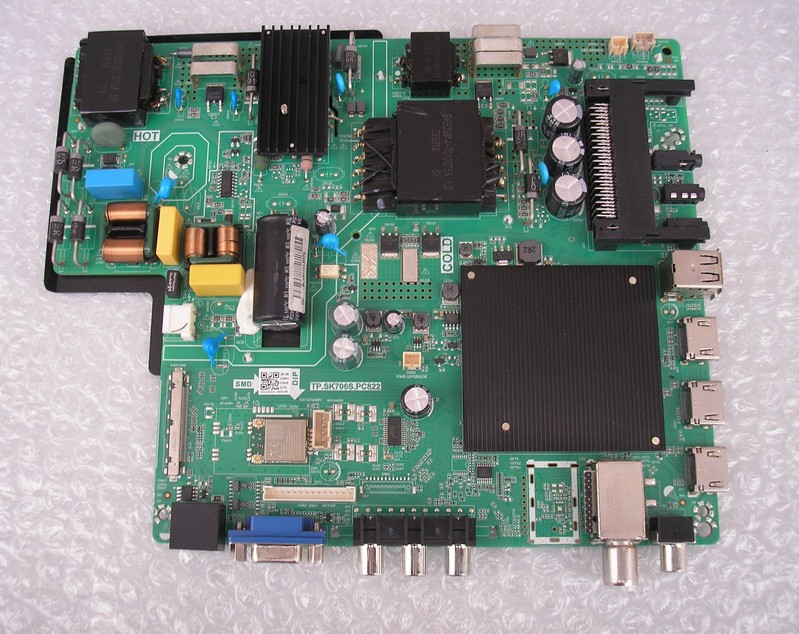 Main Board: TP.SK706S.PC822