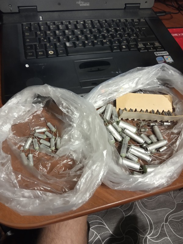 ВСЕ КОТОРЫЕ ЕСТЬ МБМ ОТ 1 МКФ +-10% 160В. 0,5._0,25._0.05.  МБМ 0.1. +-10%250В.И МБМ 0.01 +-10% 1000В